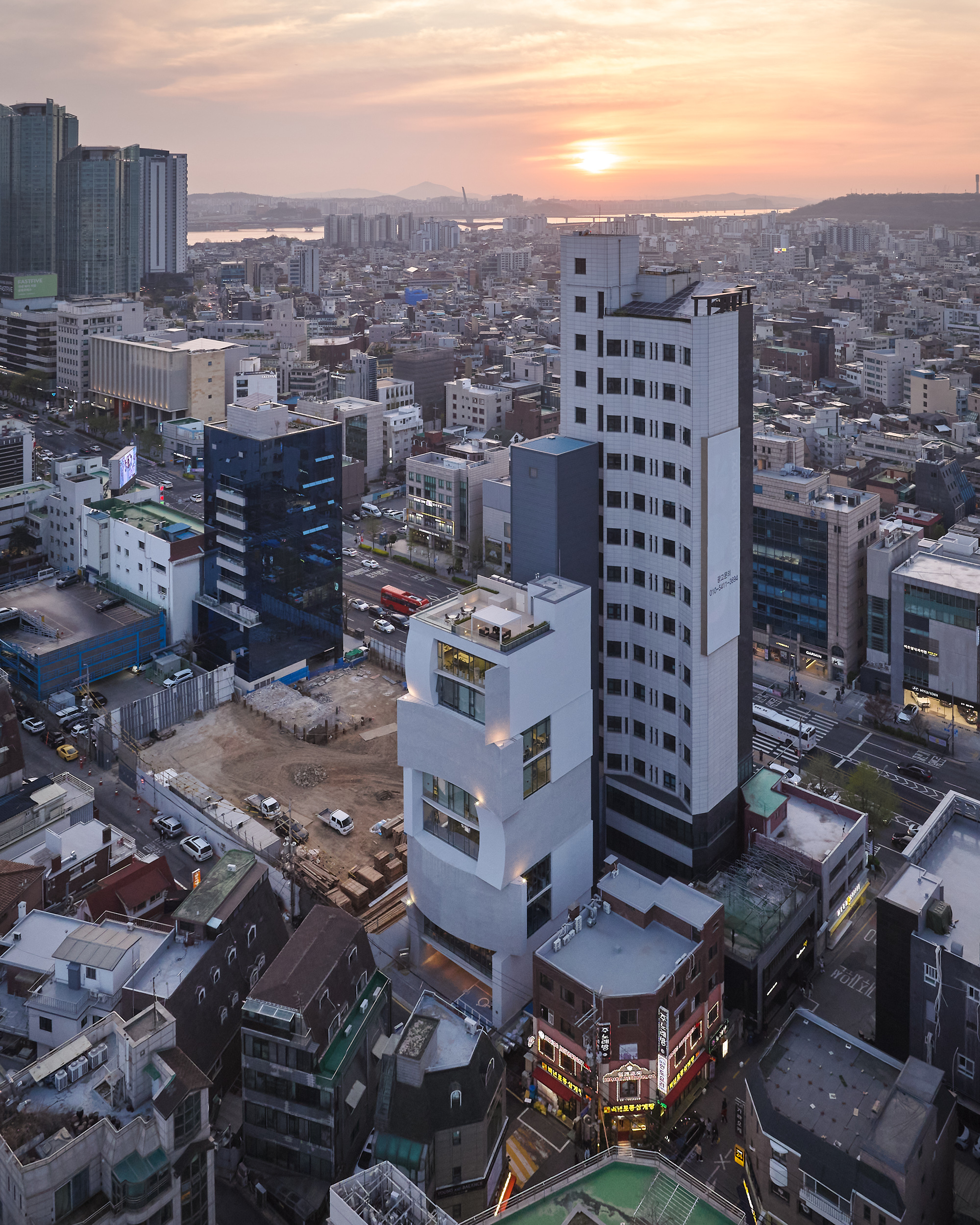 Fig 4. 이안그로우 HQ 전경